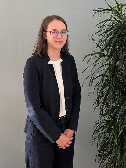 Dr. Selina Stecher